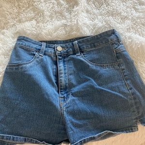 H&M jean shorts worn once.